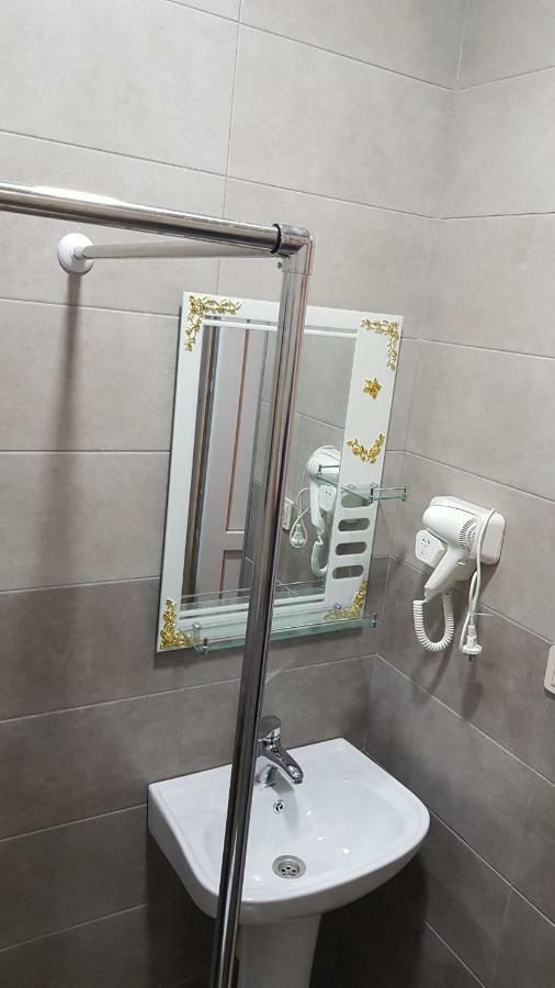 Femily Hotel In Batumi Mareti Str 2 Экстерьер фото